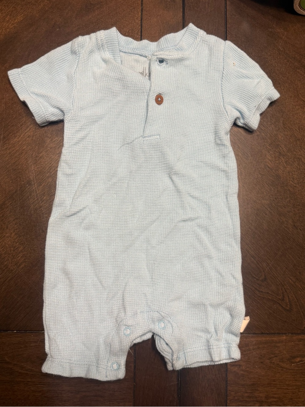 Short Sleeve Knit Baby One-Piece in Pale Blue